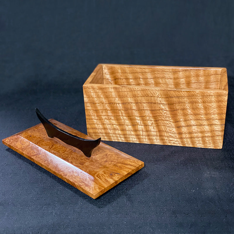 Highly-figured Continuous Grain Box - Nehl Woodworking Highly-figured Continuous Grain Box - Nehl Woodworking